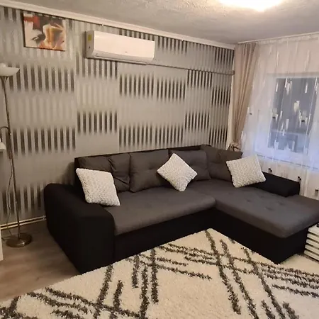 Apartment Mano *